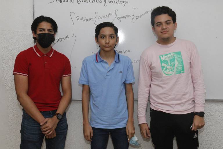 Dan alumnos la bienvenida al nuevo ciclo escolar 2022-2023