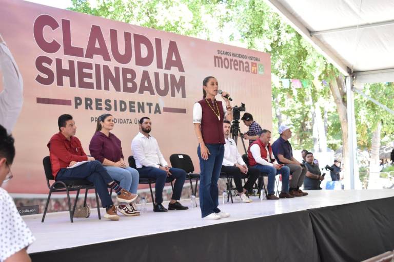 Reúne Sheinbaum a más de 2 mil en Guasave; ofrece beca universal para niños