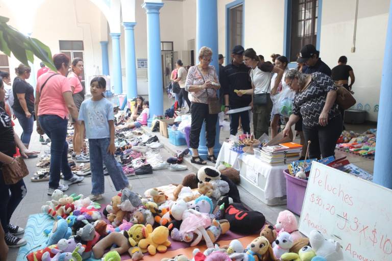 Bazar con causa del Orfanatorio Mazatlán tiene respuesta favorable