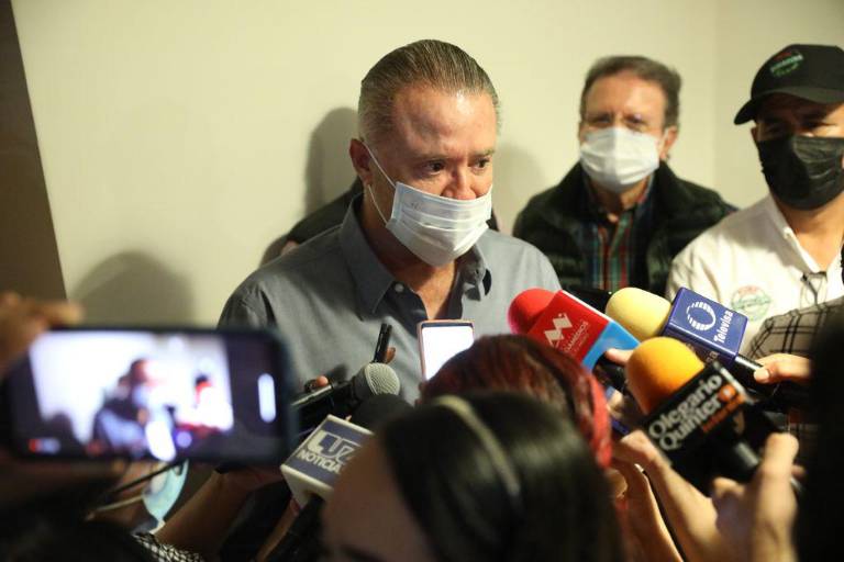 Quirino solicitó 500 mil vacunas más contra el Covid-19 ante el incremento de casos para Mazatlán, Culiacán, Ahome...y turistas