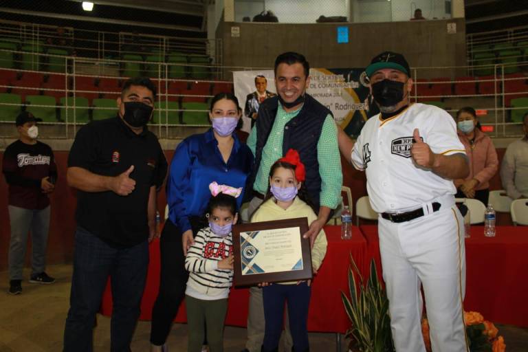 La Liga de Softbol Interperiodística 2022 es inaugurada en Culiacán