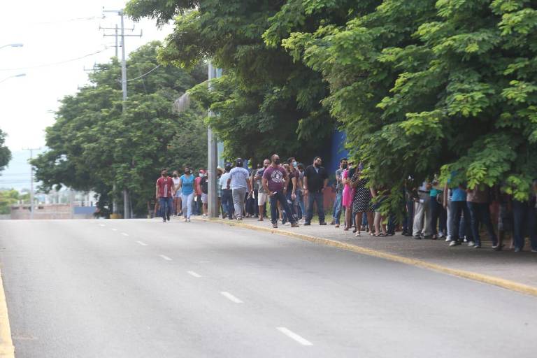 Por ser día de asueto, en Mazatlán se registra poca demanda en centros de vacunación Covid