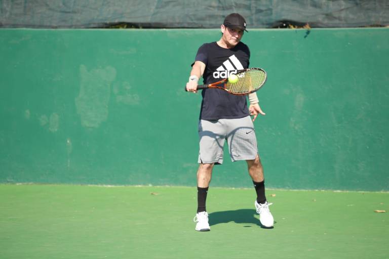 Culmina Édgar Acuña con título en Copa de Tenis Amstel Ultra