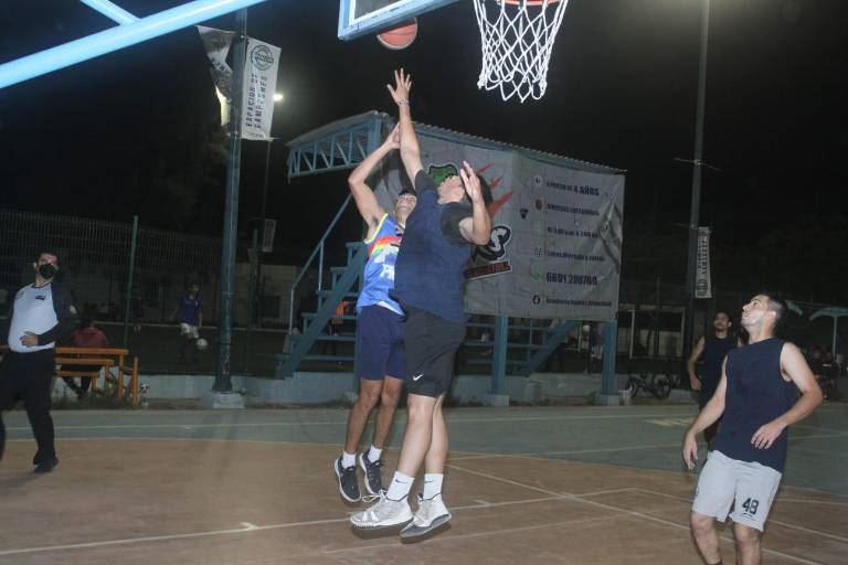 Caimanes levanta el título en la cancha Casa Hogar, de Mazatlán