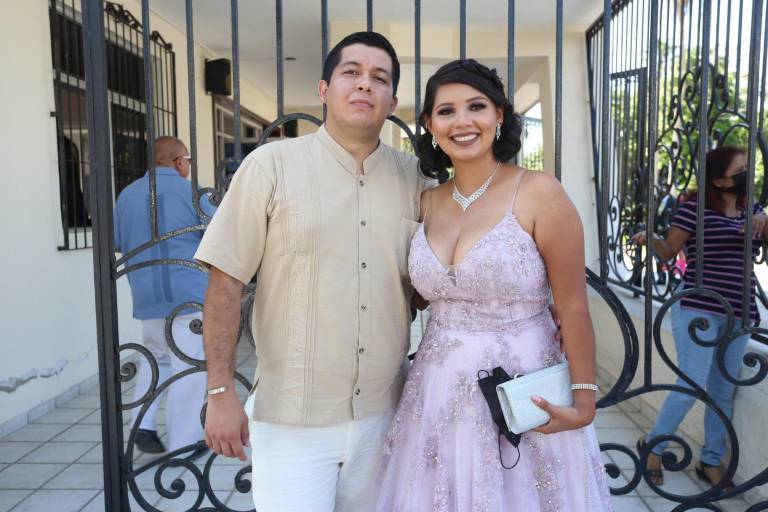 Ariadna Rodríguez y Carlos Valdez se dan el ‘sí’ ante el altar