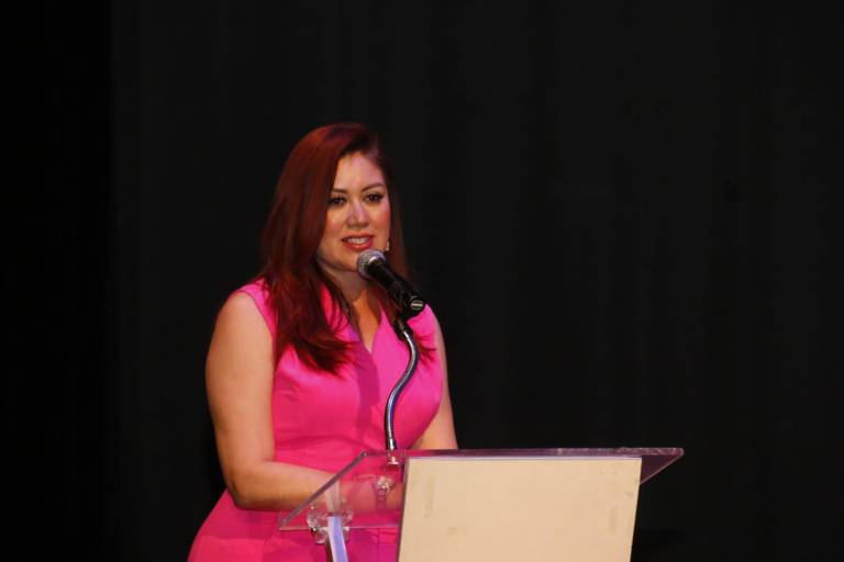 Anuncia Flor Emilia que DIF Sinaloa entregará despensas a pescadores de camarón