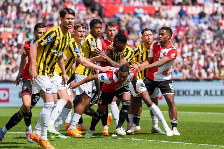 Santi Giménez se queda con las ganas de ser campeón de goleo