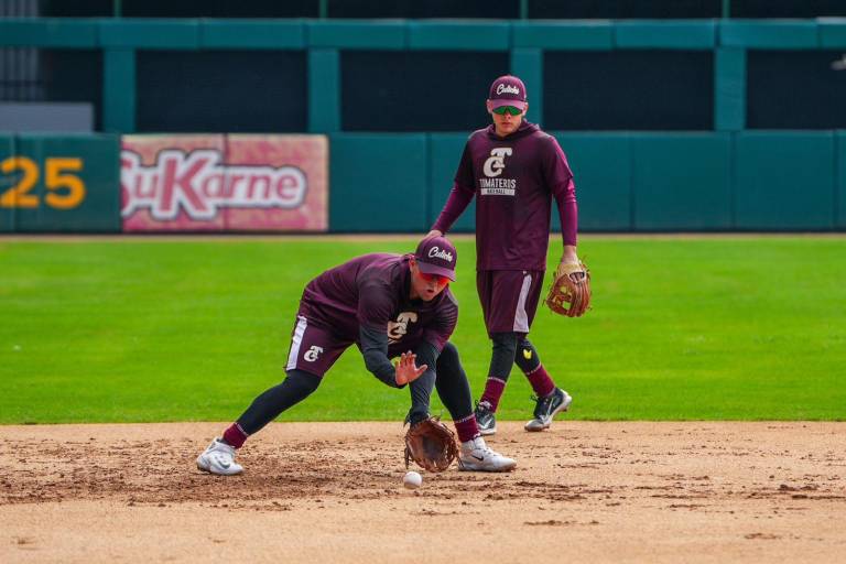 Coach Carlos Rivera se une a la pretemporada de Tomateros