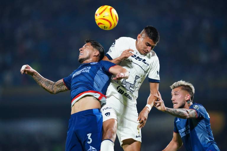 Pumas y Cruz Azul quedan a deber y empatan sin goles en el Olímpico Universitario