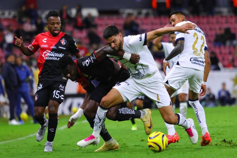Atlas y Pumas no se hacen daño en partido adelantado