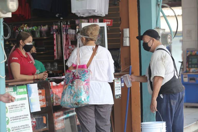 Gobierno de Mazatlán dará tolerancia antes de multar a quienes no pidan certificado de vacunación contra Covid: Alcalde