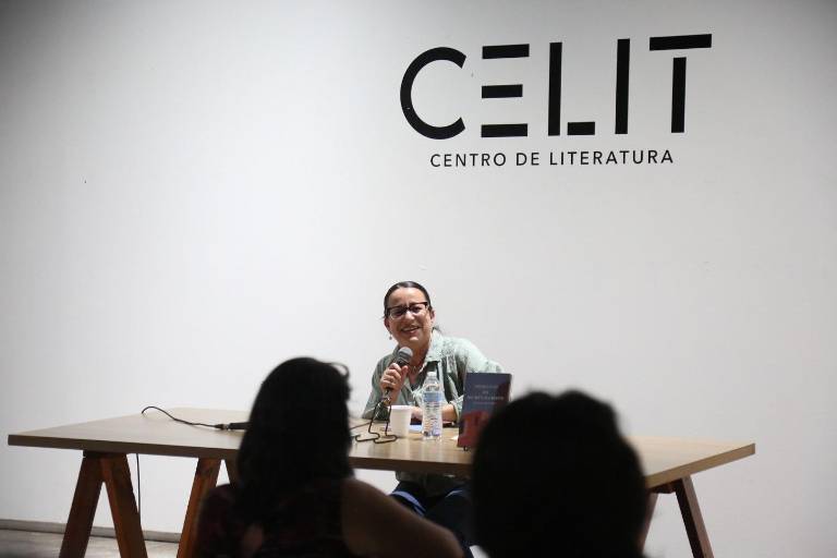 Cecilia Magaña presenta su nueva novela ‘Principio de incertidumbre’