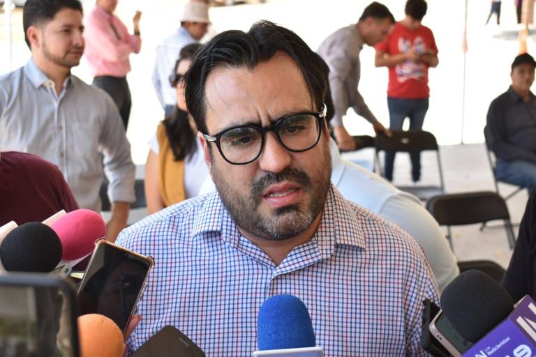 Al 80%, limpieza de canales y drenes en Culiacán: Alcalde