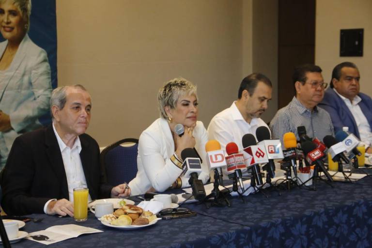 Busca Lupita Zavala presidir Canaco Culiacán; propone despolitizar el organismo