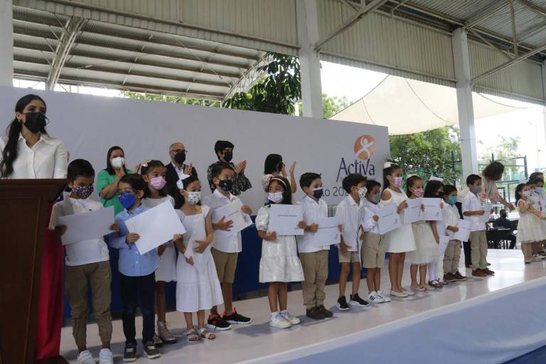 ¡Felicidades, ya son graduados de la Escuela Activa Integral!