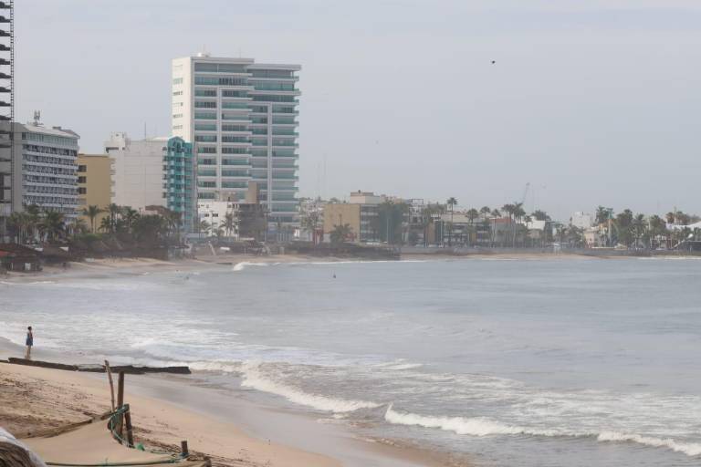 Delimitar zona federal marítima, prioridad en Mazatlán: Semarnat