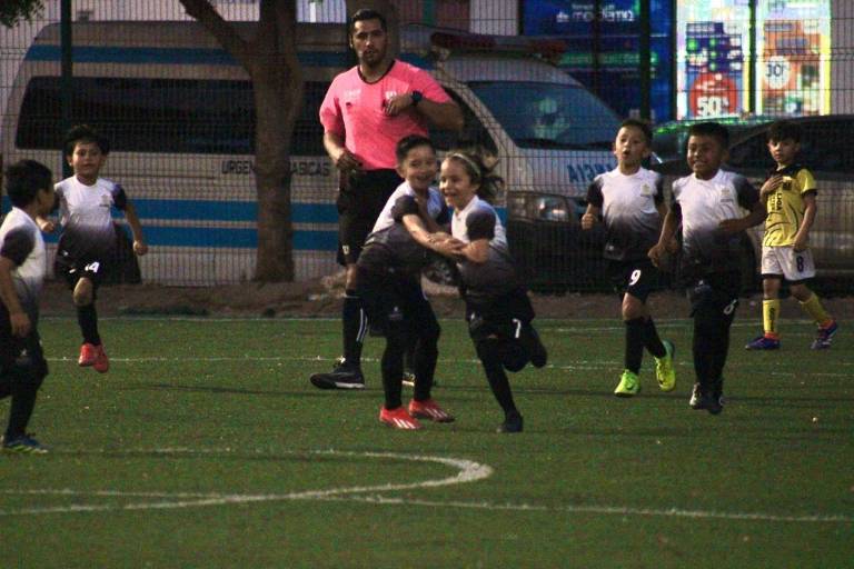 Regresa Mazatlán a la senda del triunfo en el Torneo Estatal Infantil Chupones