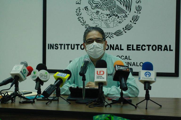 INE Sinaloa alista proceso de consulta popular para enjuiciamiento a ex presidentes