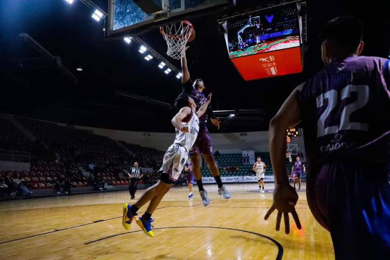 Marinos Basketball regresa con manos vacías de gira sonorense
