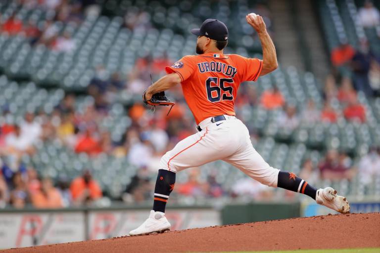 José Urquidy liga tercera victoria para los Astros de Houston