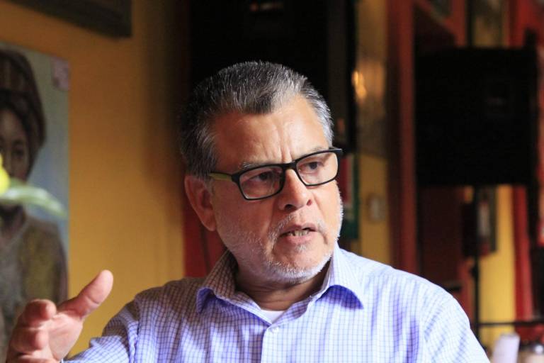 Reinstalan al profesor Antonio Chávez en la Facultad de Derecho de la UAS