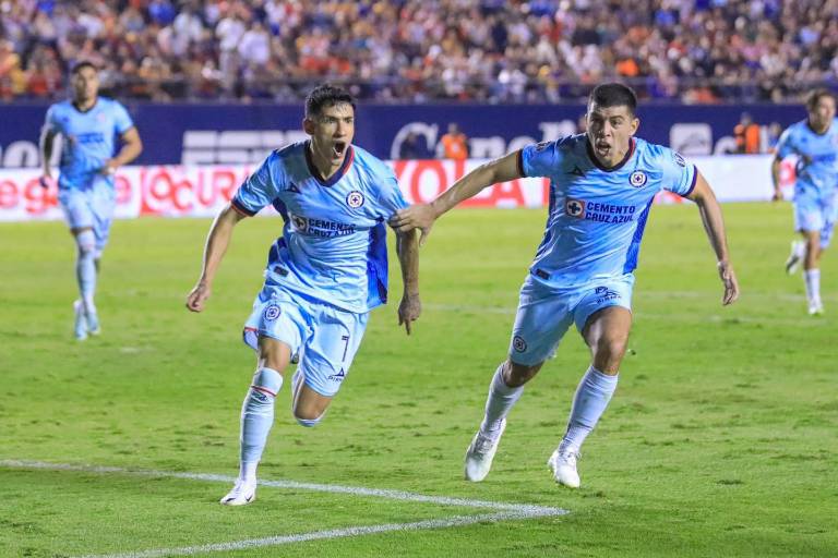 Cruz Azul sorprendió al líder San Luis en su casa