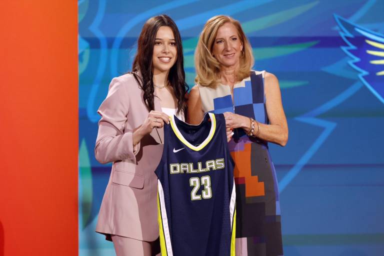 ¿Quién es Lou López, la primera mexicana en participar en el draft de la WNBA?