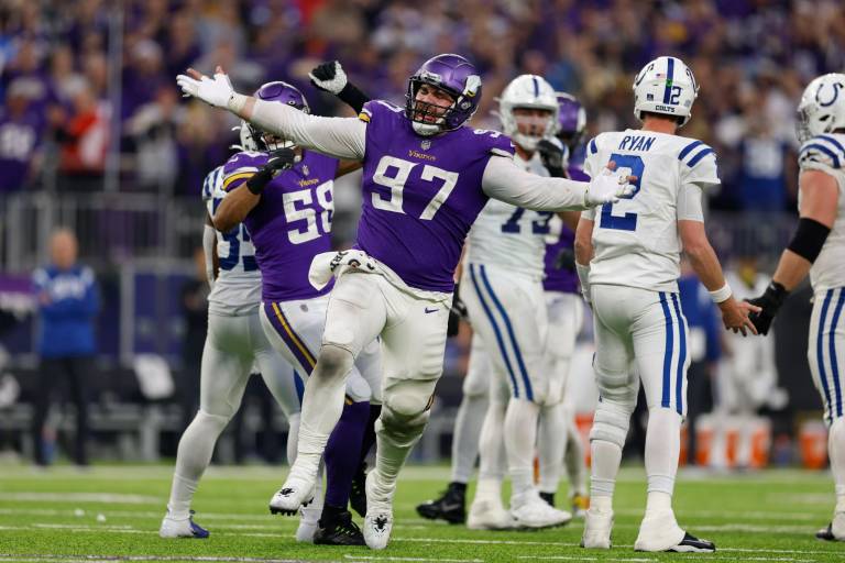 Vikings ganan título NFC Norte con la mayor remontada en la historia de la NFL