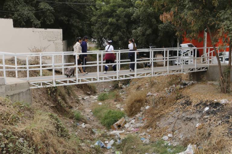 Alumnos de la primaria Diana Laura Riojas piden a Alcalde de Culiacán entubar un arroyo