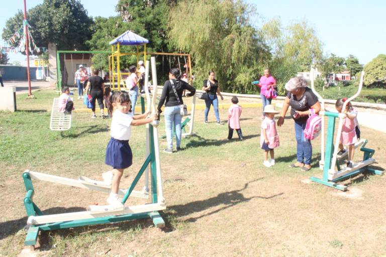 Alumnos del kinder Jean Piaget disfrutan de un paseo educativo en la laguna del Iguanero, en El Rosario