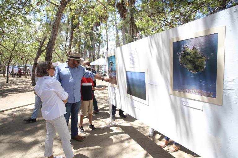 Celebra Son Playas quinto aniversario con Expo Ambiental, en el Parque Central