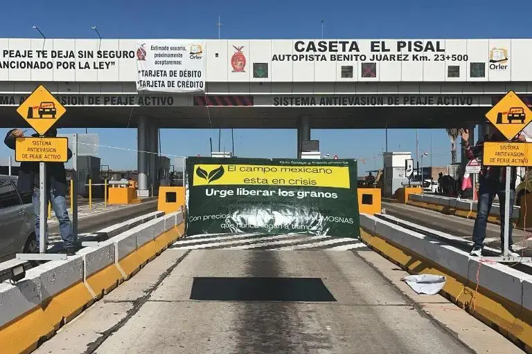 Productores y transportistas advierten sobre posibles interrupciones en carreteras de Sinaloa debido al paro nacional convocado para este lunes.