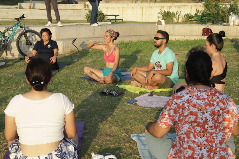 Reciben el Equinoccio de Otoño en el Parque Ciudades Hermanas, en Mazatlán
