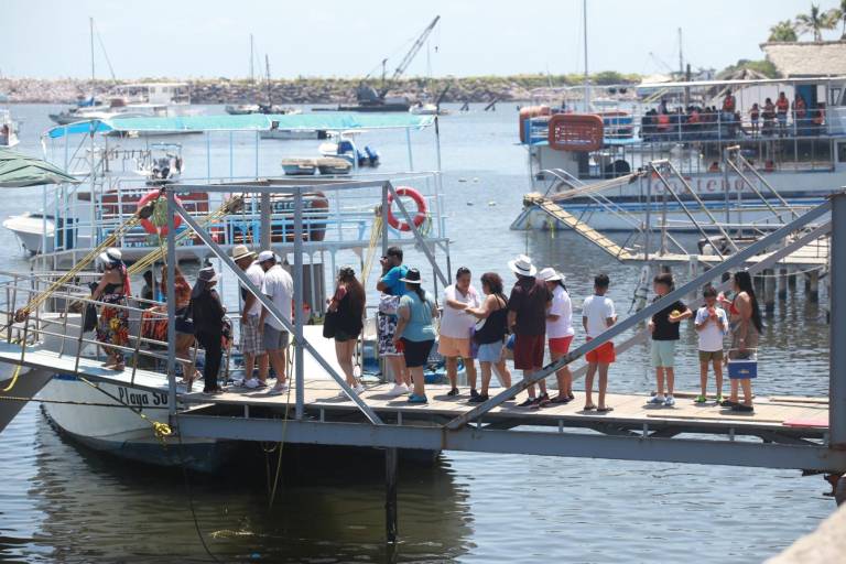 Retiran restricciones de actividades marítimas en Mazatlán