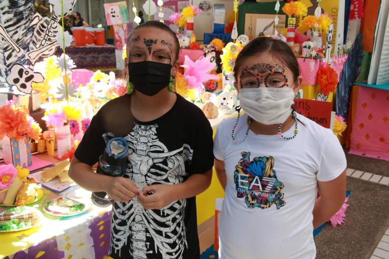 Recuerdan a los fieles difuntos en la Escuela Activa Integral