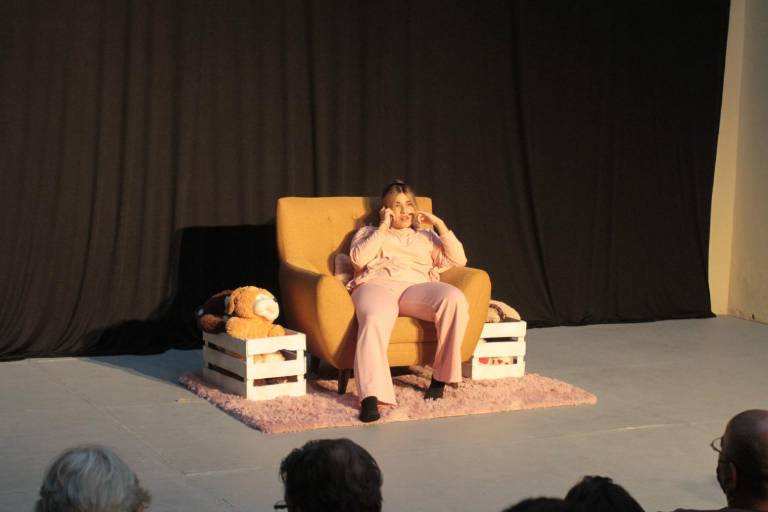 Presenta ‘Emma’ a sus tres amores en la Muestra de Teatro Local