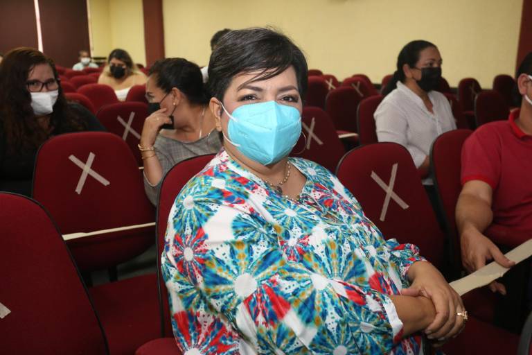 Celebran con reconocimientos el 37 aniversario de la UAdeO de Mazatlán