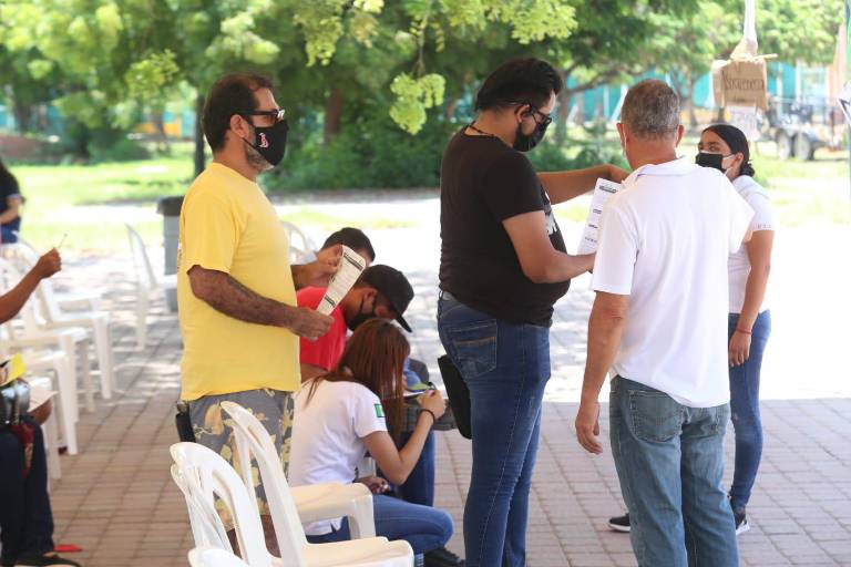 Salud registra más de 12 mil casos nuevos de Covid; suman 230 muertes más