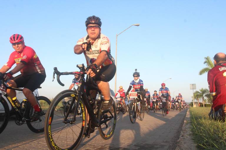 Esperan 500 ciclistas en la primera Bike Race Mazatlán