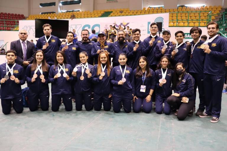 Águilas UAS se queda con la medalla de plata en kumite por equipo femenil
