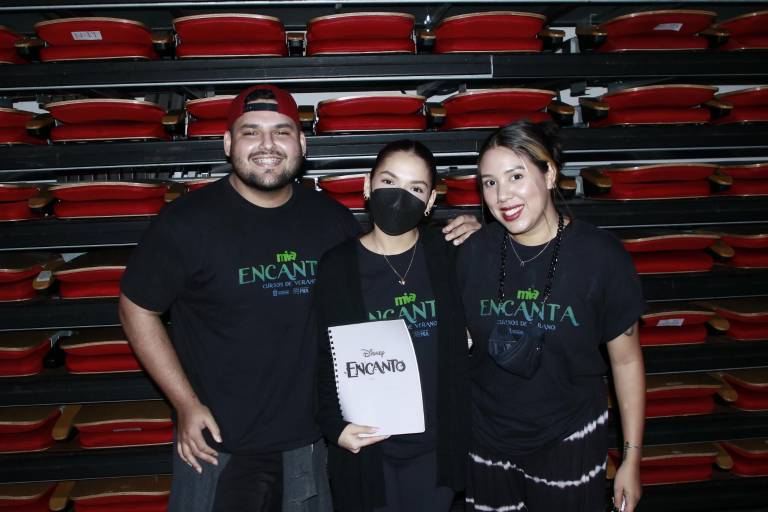 Viven divertidas vacaciones de verano en el MIA