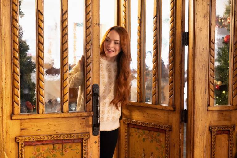 Revelan fecha de estreno de Navidad de Golpe con Lindsay Lohan