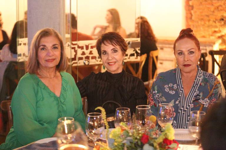 Disfrutan la gastronomía local y apoyan al Centro Histórico