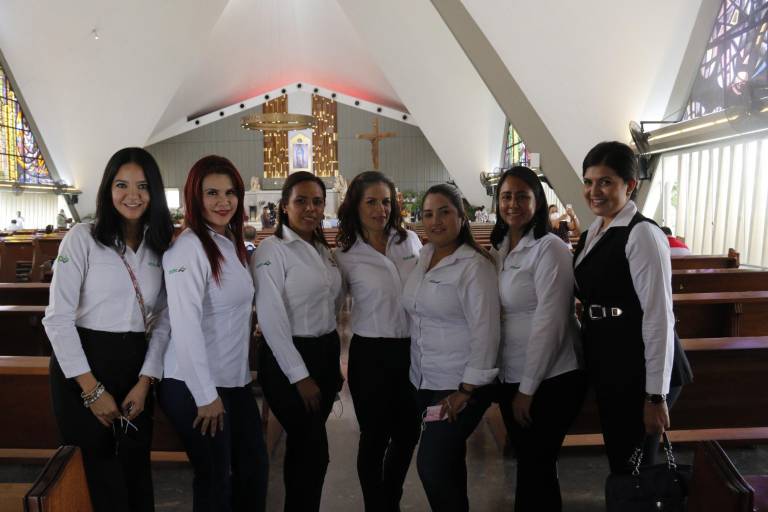 Los agricultores agradecen por el trabajo en el campo