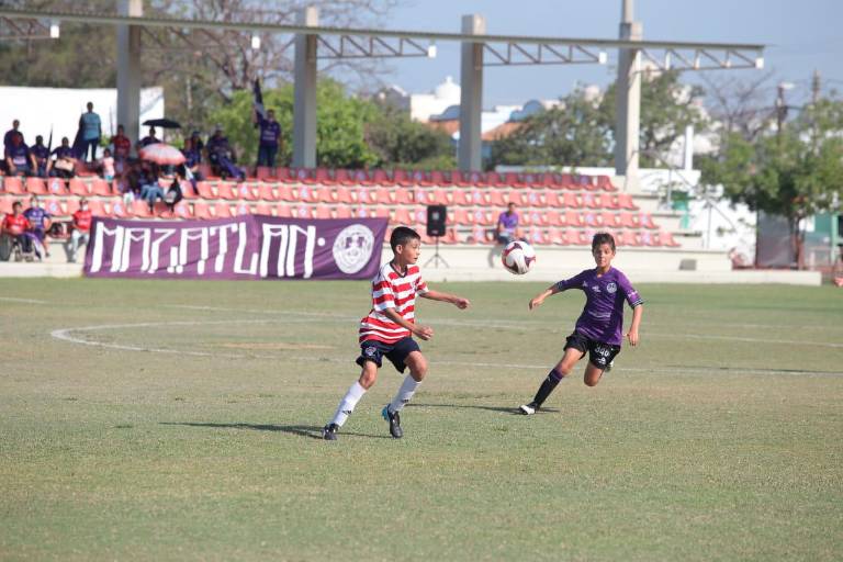 Sorprenden a mazatlecos en la Copa Mazatlán de Futbol 11