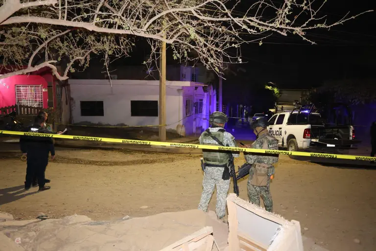 Autoridades acudieron al lugar en el que fue agredido Christian Francisco, de 34 años.