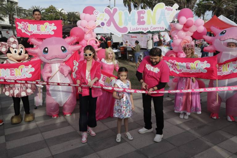 Alegre kermés protagoniza Ximena Lizárraga Correa