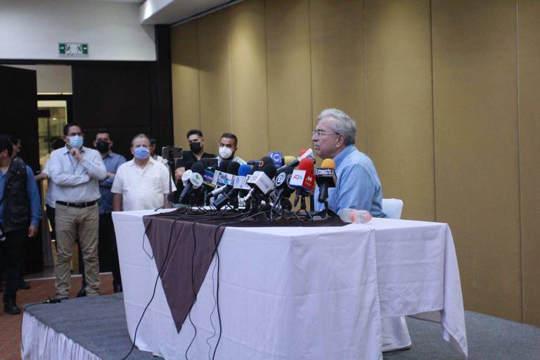 Aún no define Rocha Moya el cargo de Cuén Ojeda en su gabinete