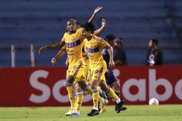 Quiñones guía triunfo como visitante de Tigres