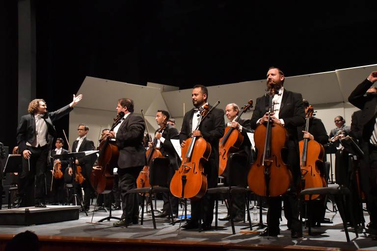 Viven los sinaloenses ‘Las mil y una noches’ con la OSSLA